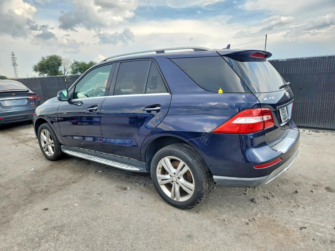 2013 Mercedes-Benz Ml 350 - Image 2