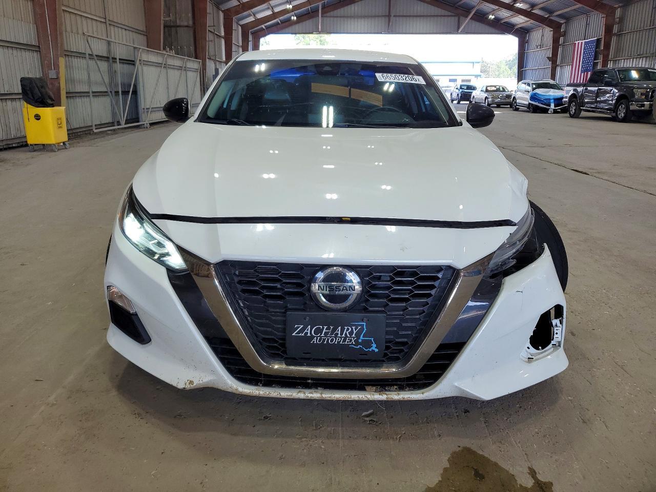 2022 Nissan Altima Sr - Фото 5