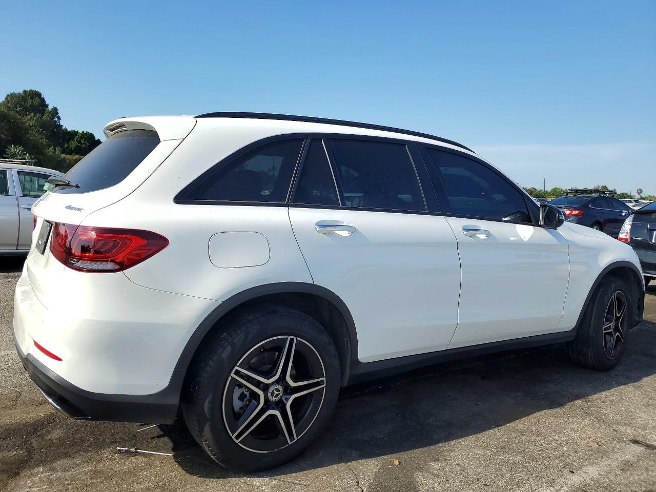 2020 Mercedes-Benz Glc 300 4Matic - Image 3