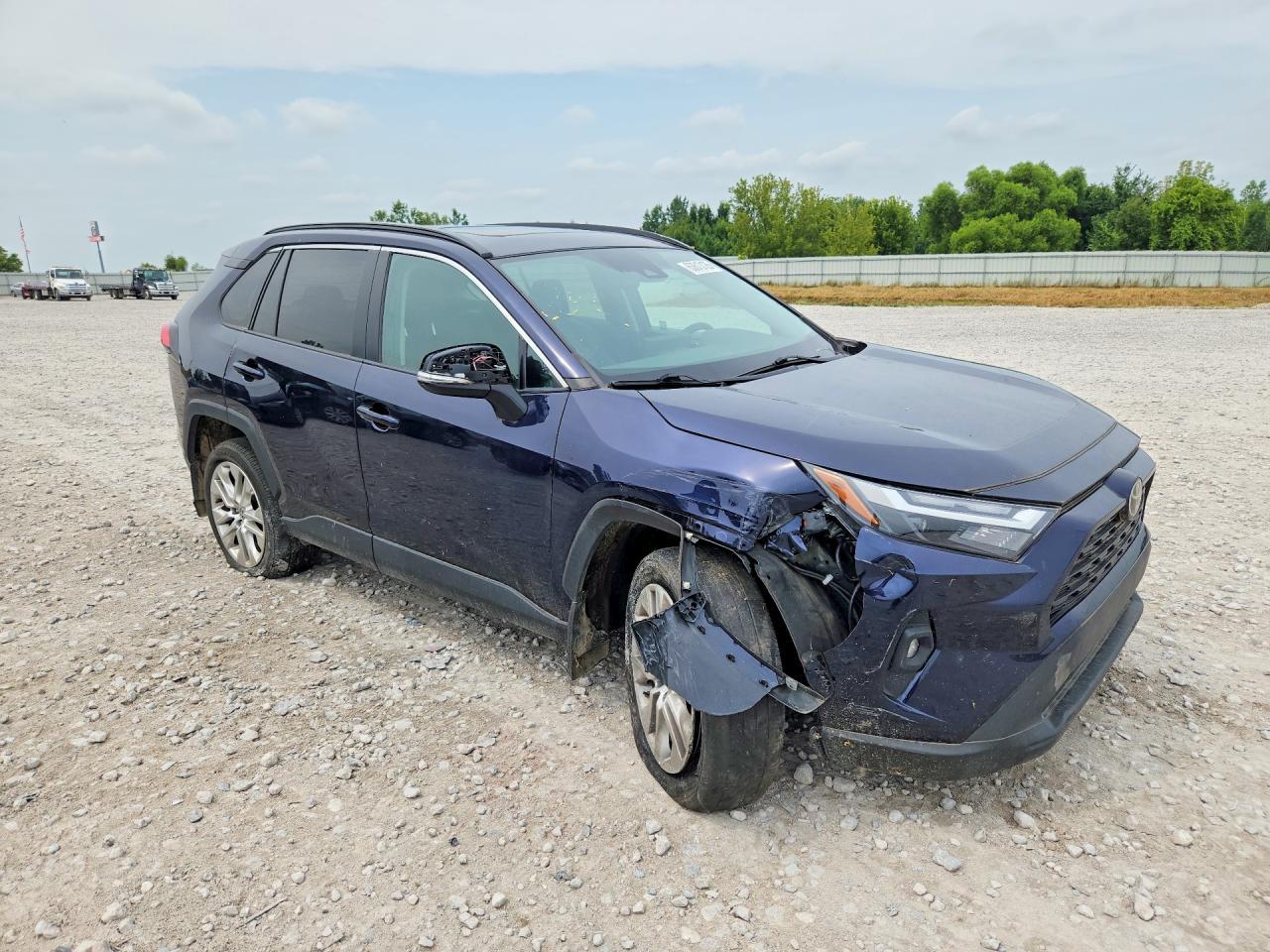 2022 Toyota Rav4 Xle Premium - Image 4