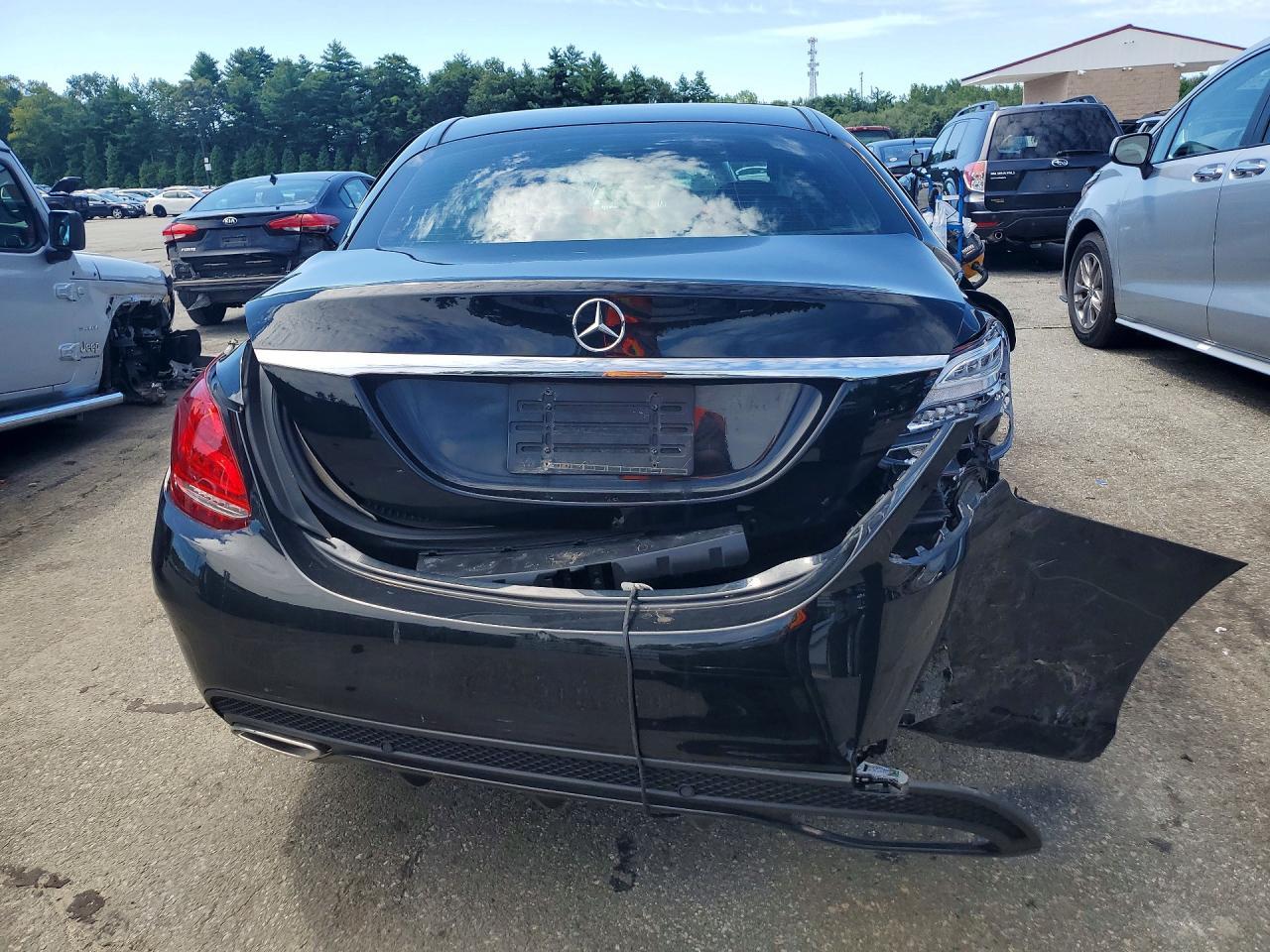 2015 Mercedes-Benz C 300 4Matic - Фото 6