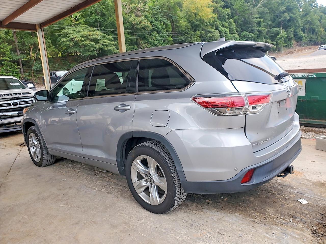 2016 Toyota Highlander Limited Platinum - Фото 2