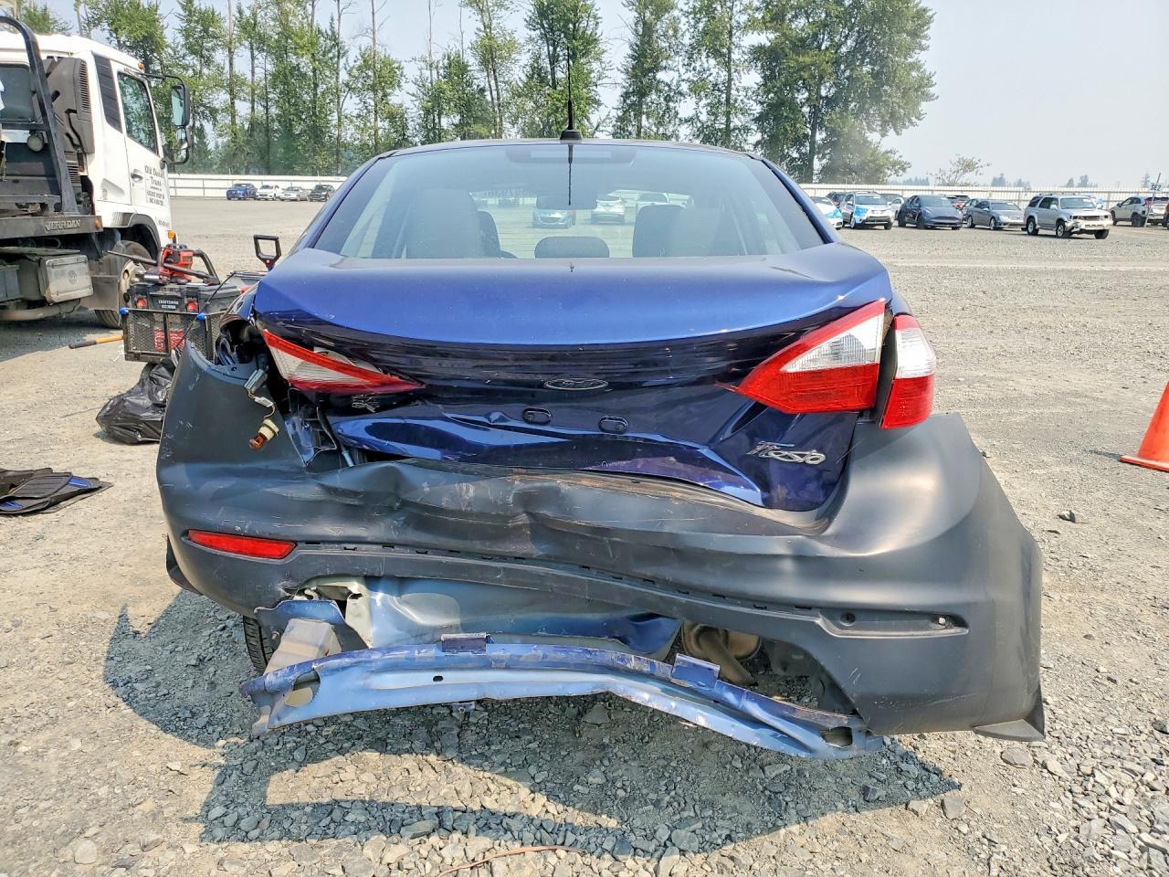 2016 Ford Fiesta Se - Фото 6