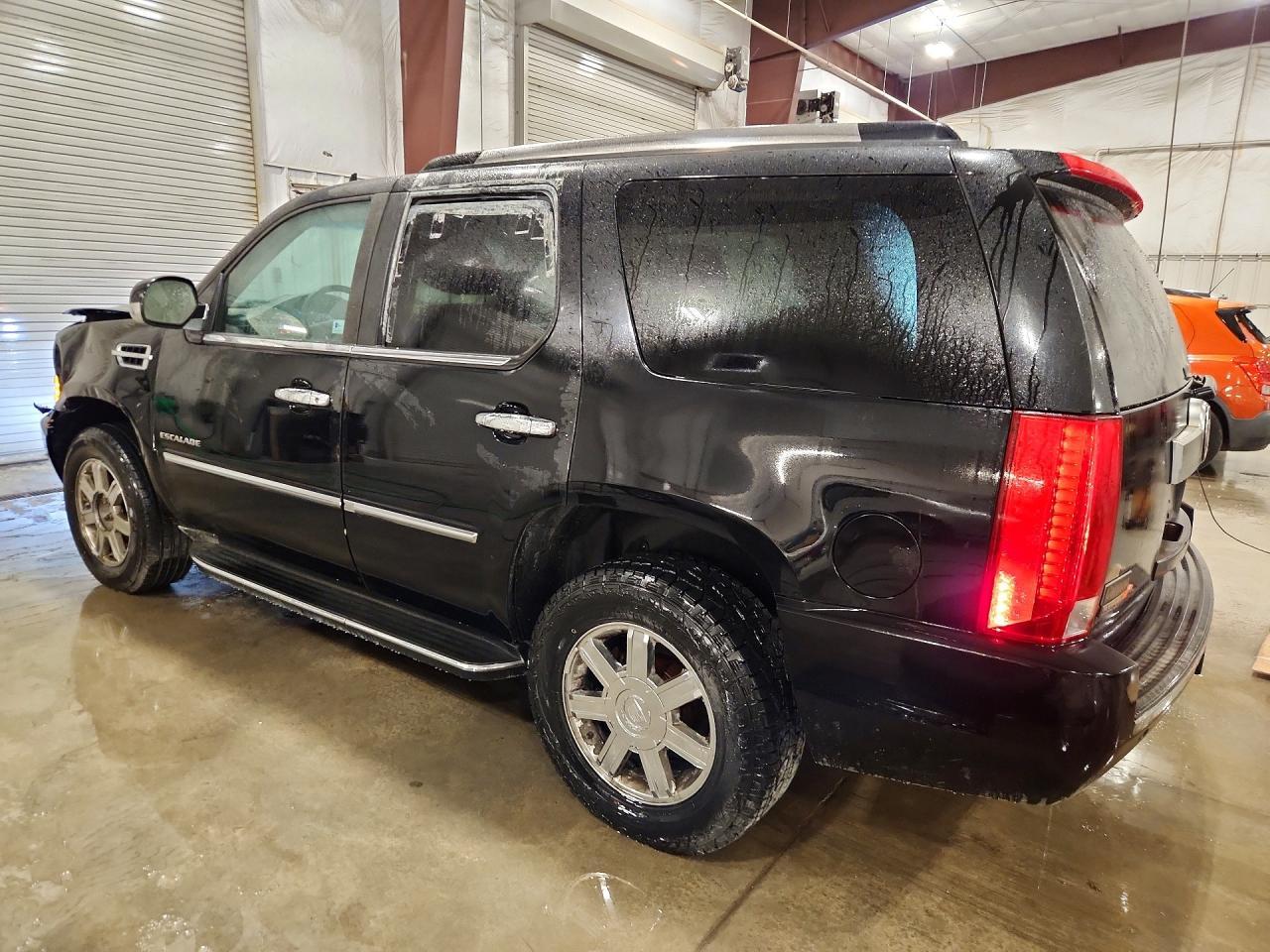 2010 Cadillac Escalade - Фото 2
