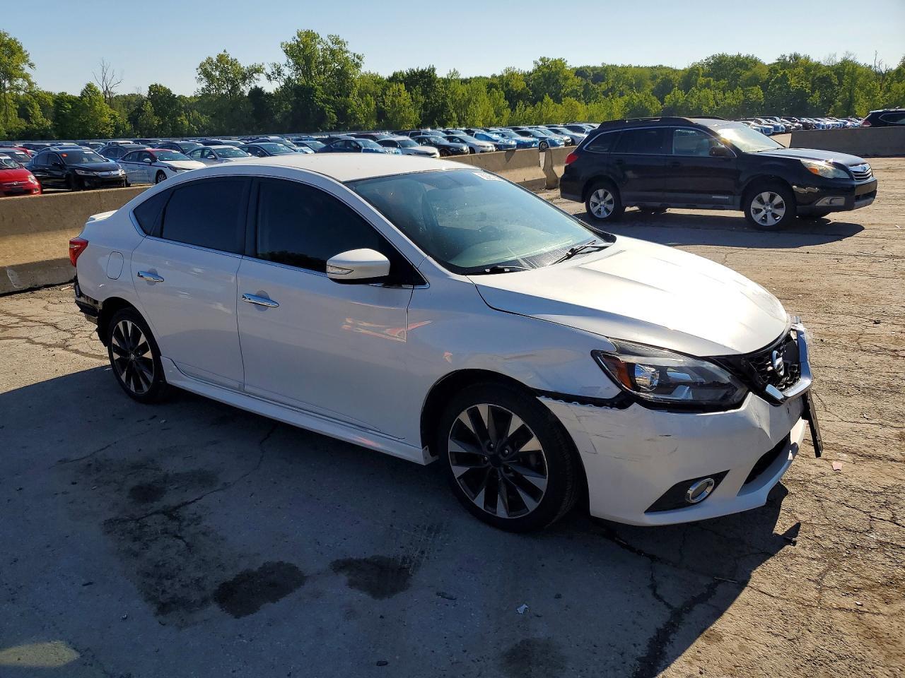 2017 Nissan Sentra Sr - Фото 4