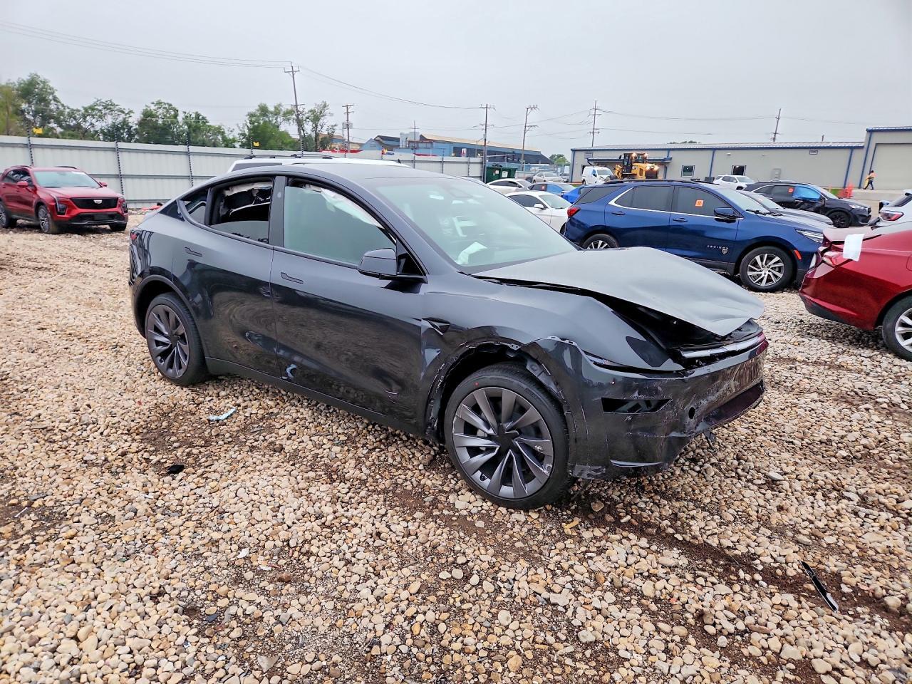 2026 Tesla Model Y - Фото 4