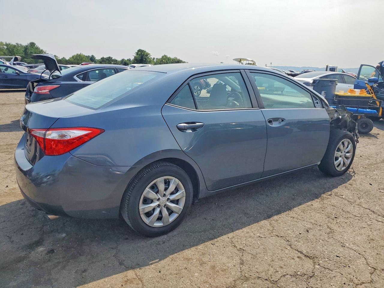 2014 Toyota Corolla Le - Фото 3