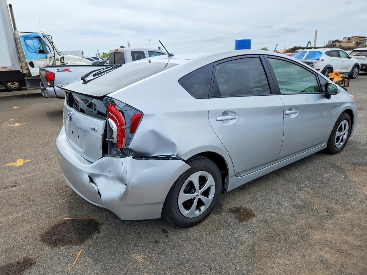 2012 Toyota Prius One - Фото 3