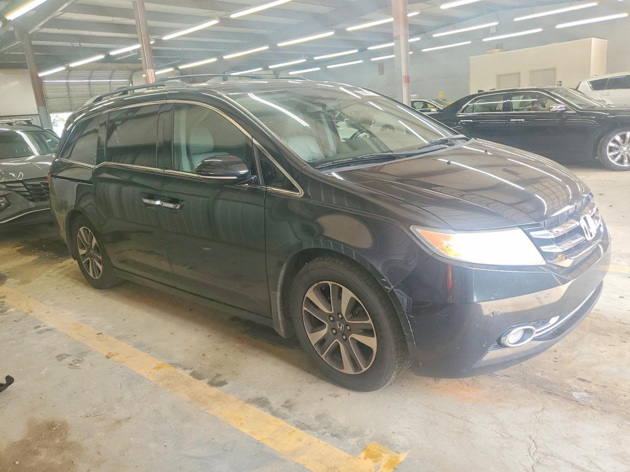 2014 Honda Odyssey Touring - Фото 4