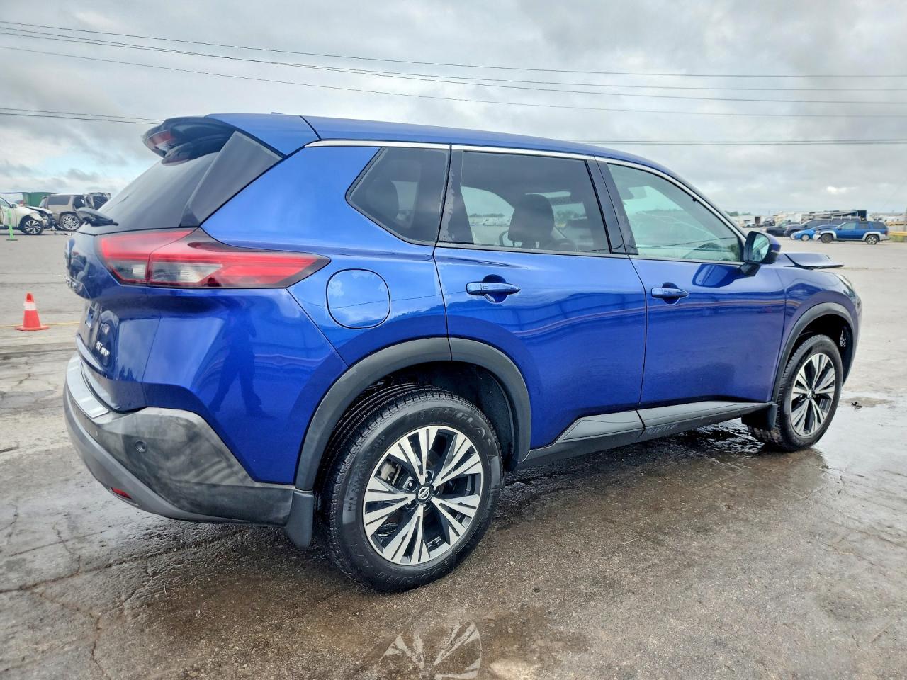 2021 Nissan Rogue Sv - Image 3