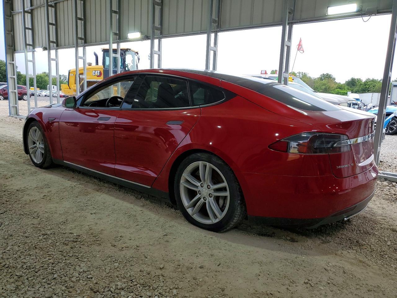 2014 Tesla Model S - Image 2