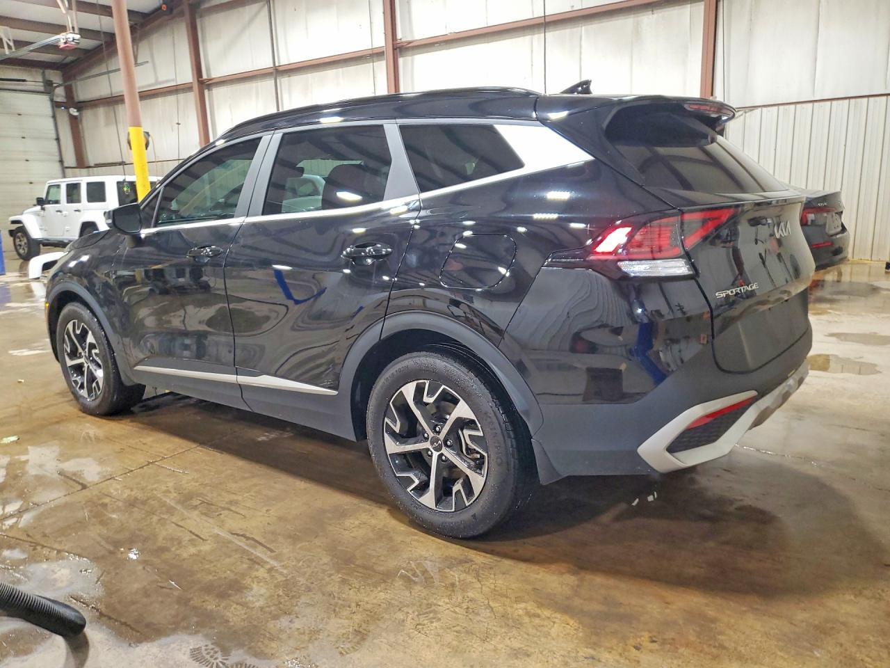 2025 Kia Sportage Ex - Image 2