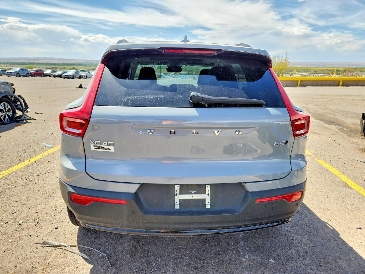 2025 Volvo Xc40 Plus - Фото 6