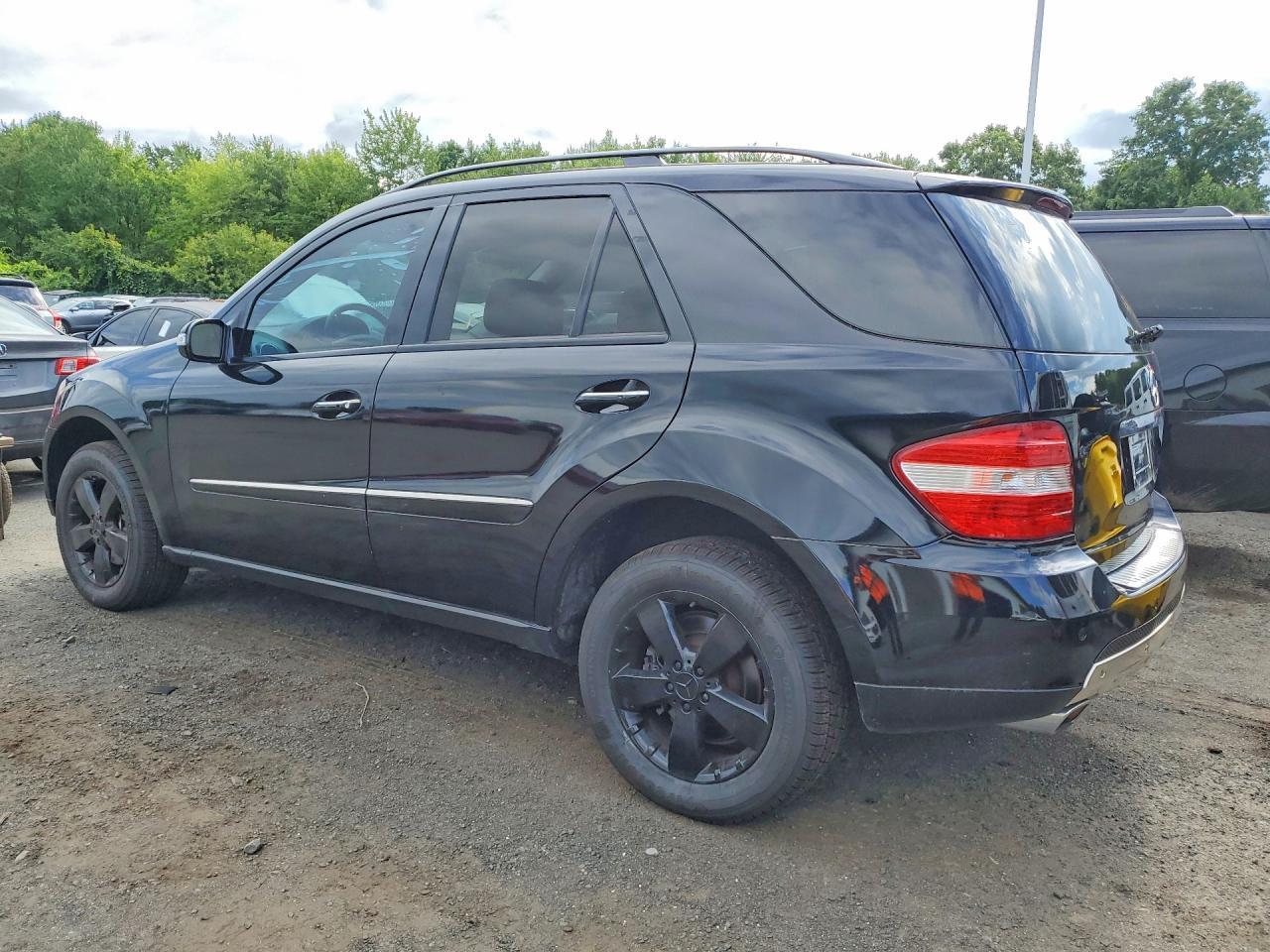2007 Mercedes-Benz Ml 500 - Image 2