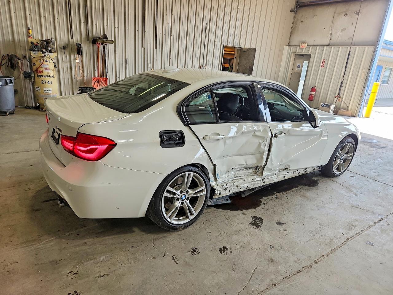 2018 BMW 340 Xi - Image 3