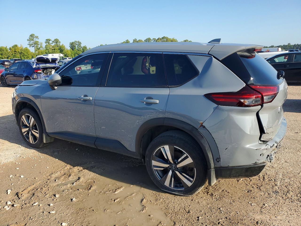 2025 Nissan Rogue Sl - Фото 2