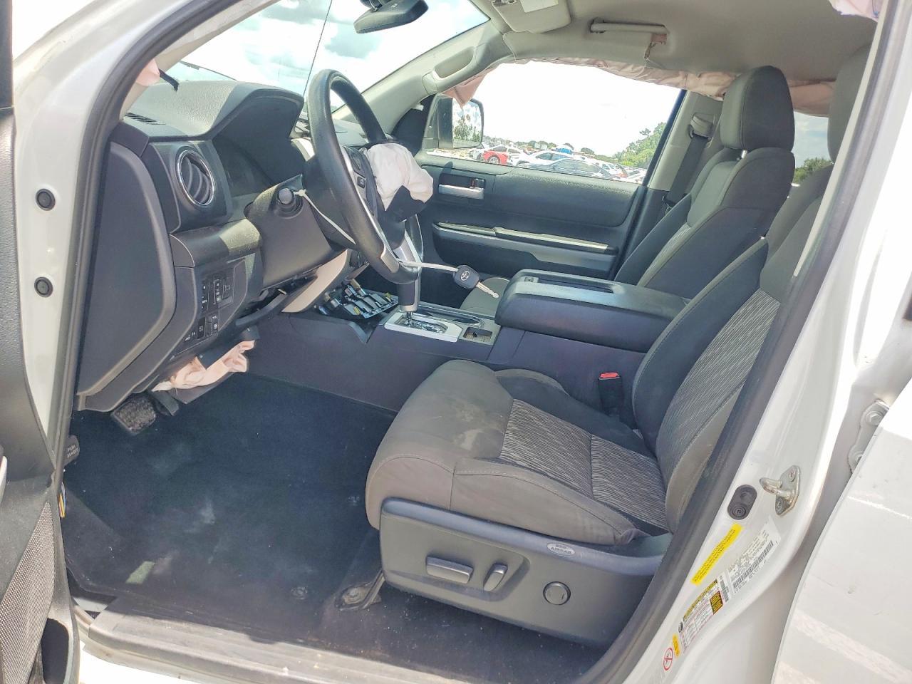 2018 Toyota Tundra Crewmax Sr5 - Image 7