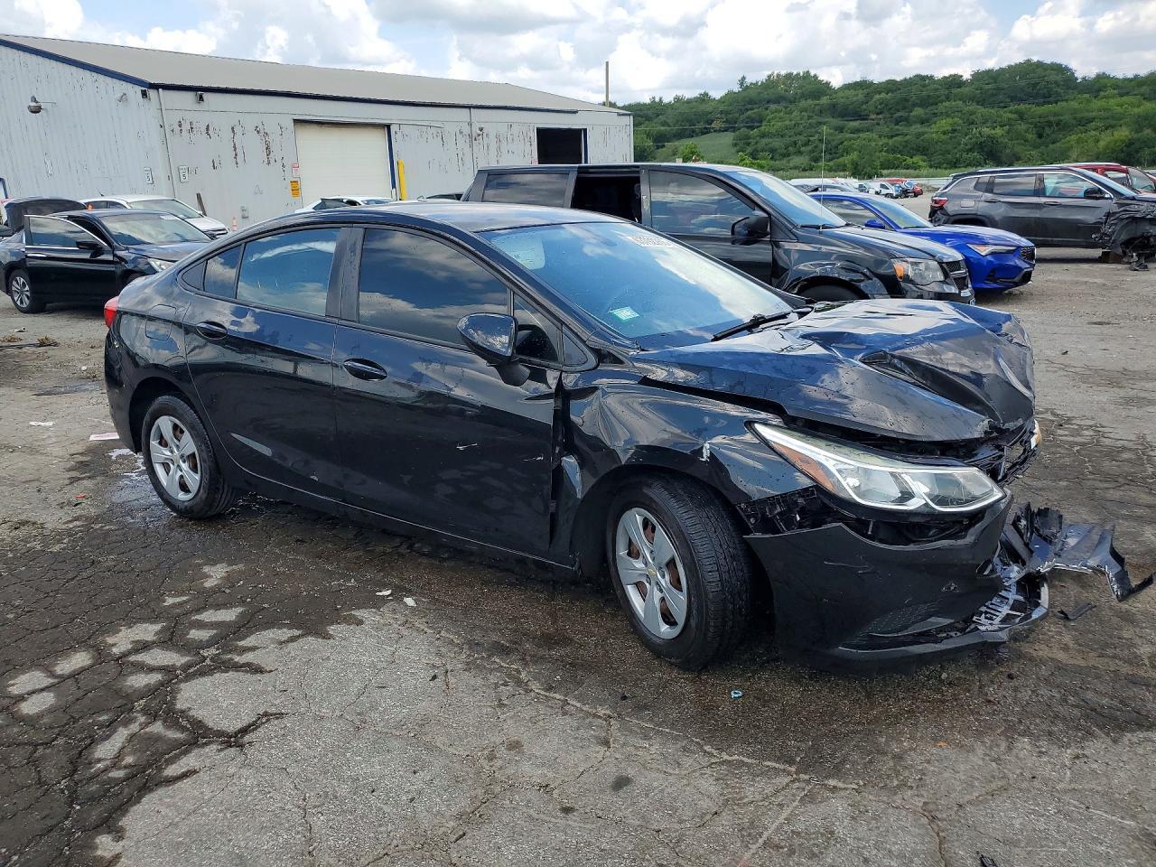 2018 Chevrolet Cruze Ls - Фото 4