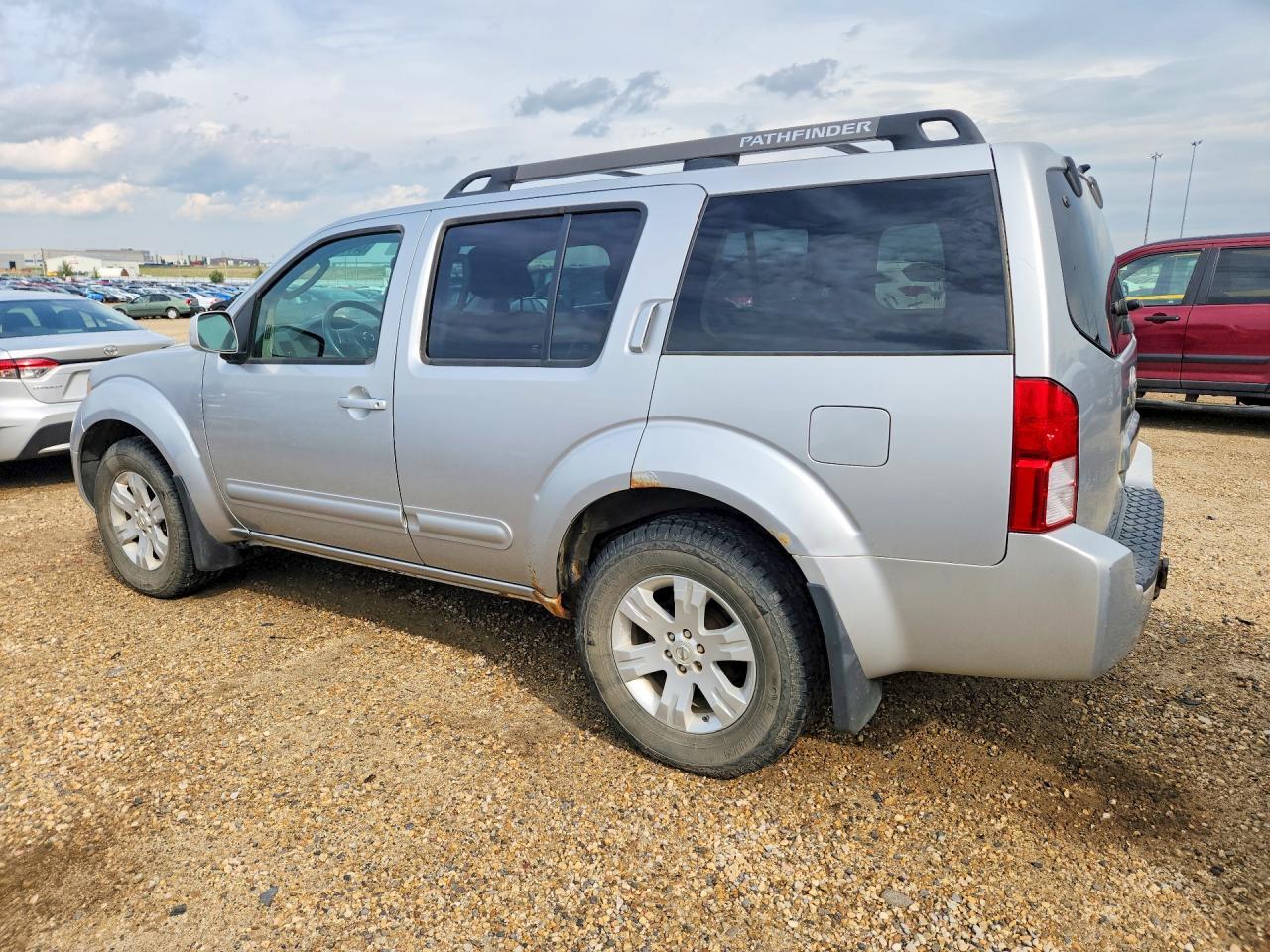 2006 Nissan Pathfinder Le - Фото 2