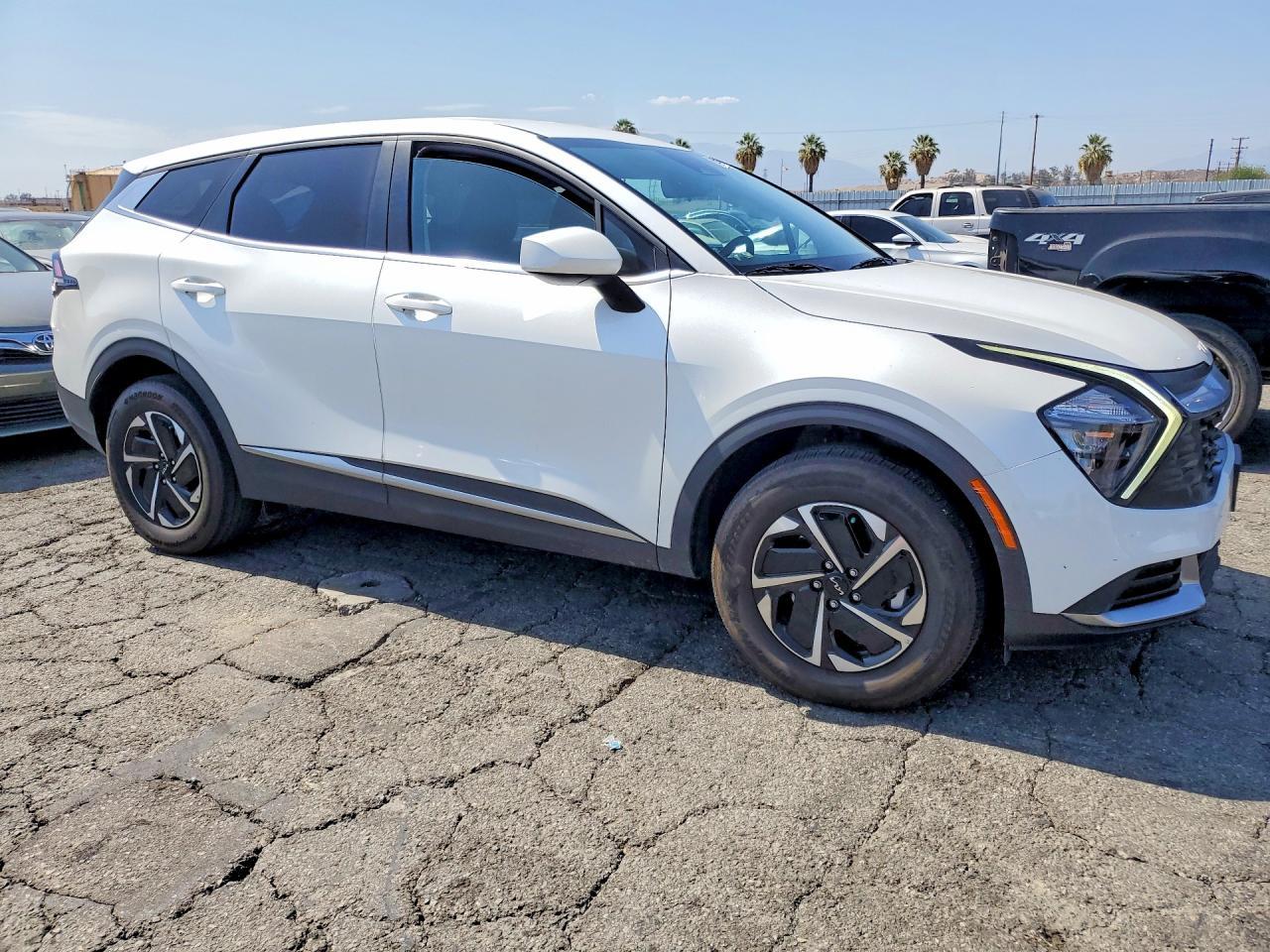 2023 Kia Sportage Lx - Image 4