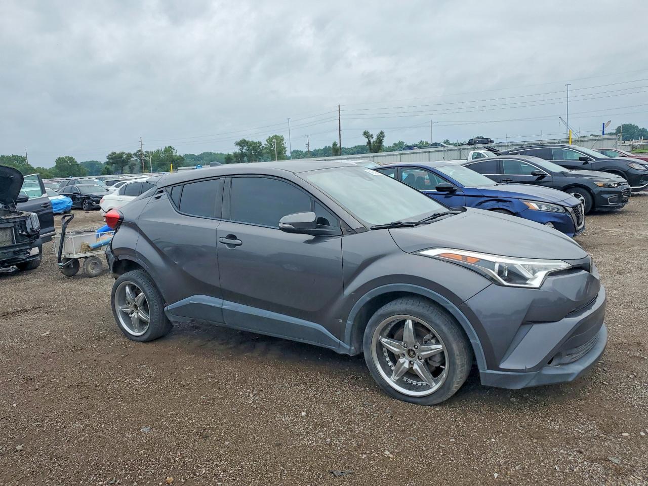 2019 Toyota C-Hr Le - Фото 4