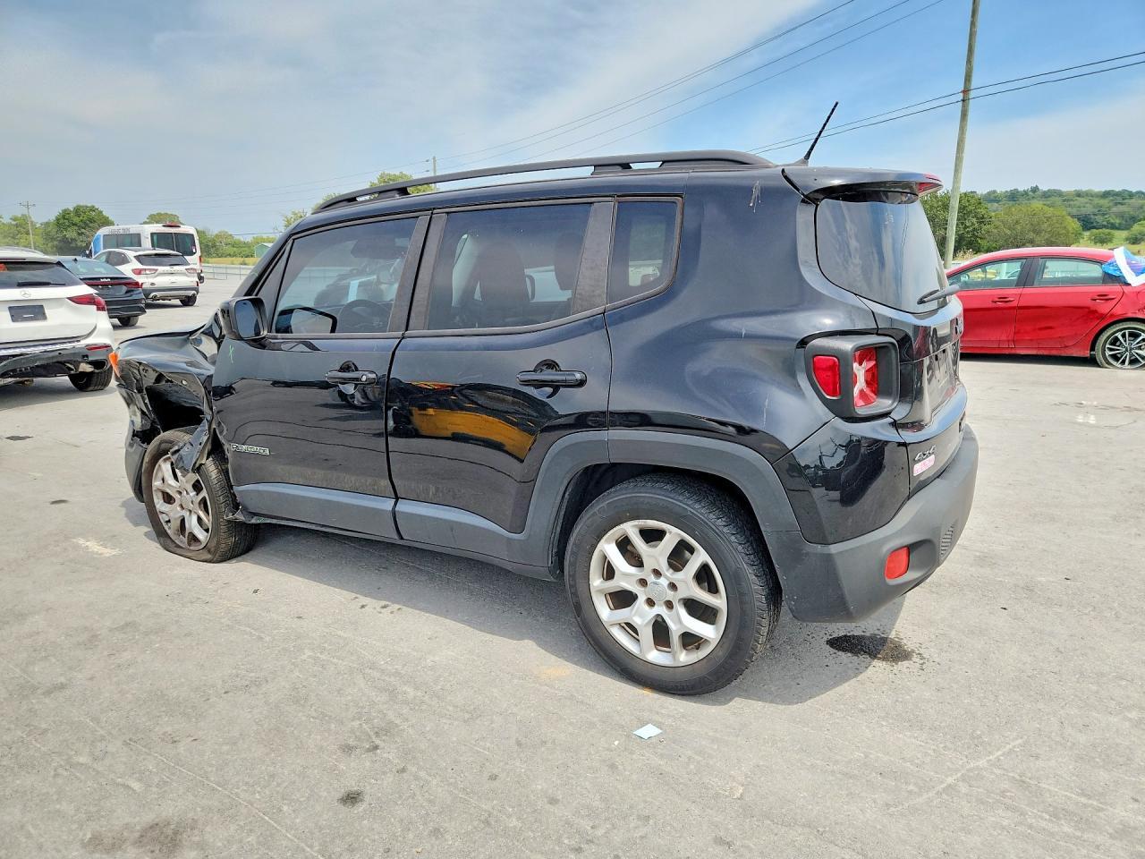 2015 Jeep Renegade Latitude - Фото 2