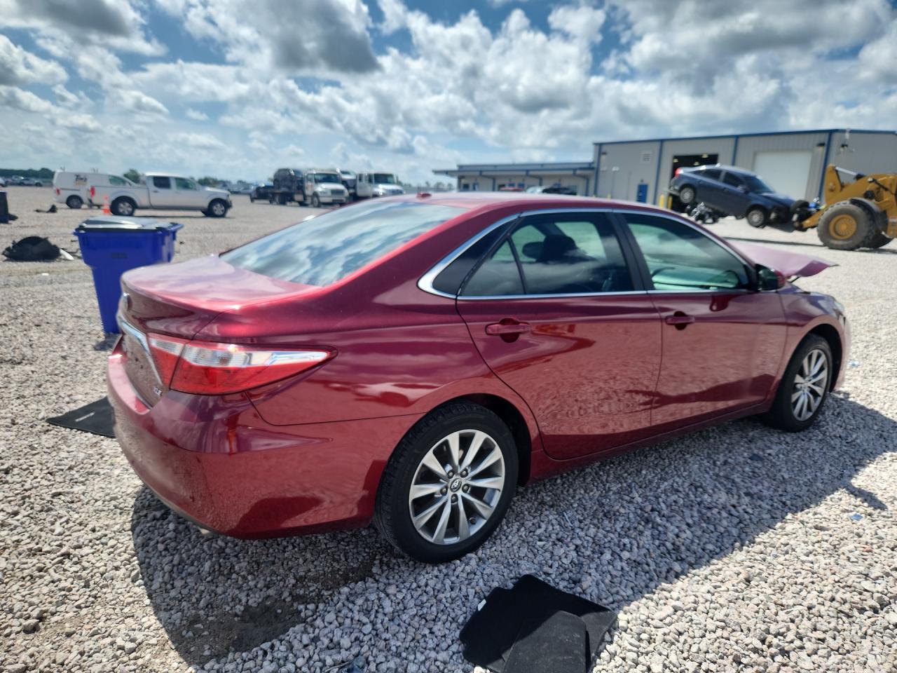 2016 Toyota Camry Xle - Фото 3