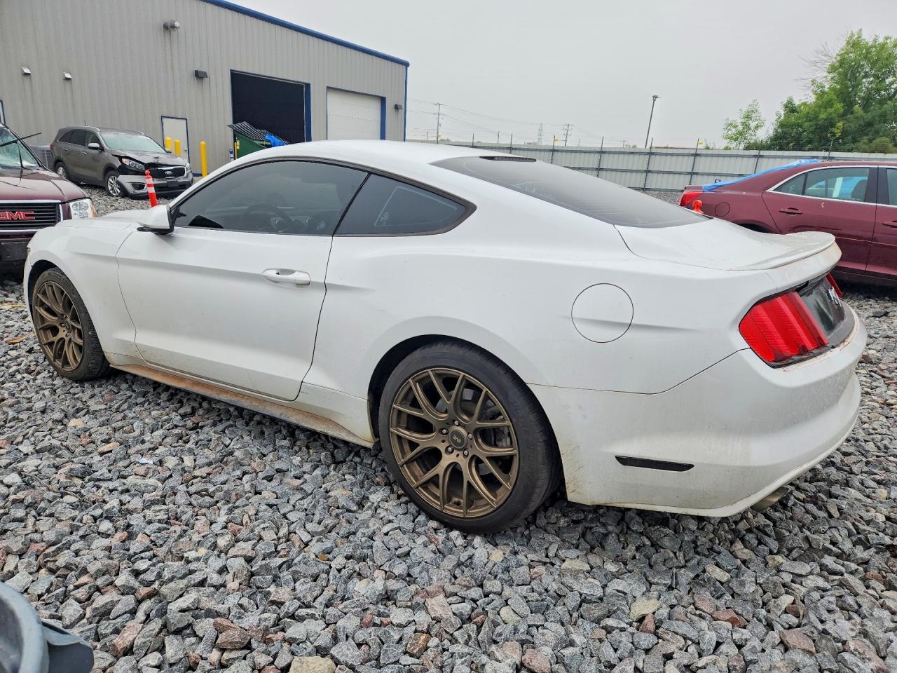 2015 Ford Mustang - Фото 2