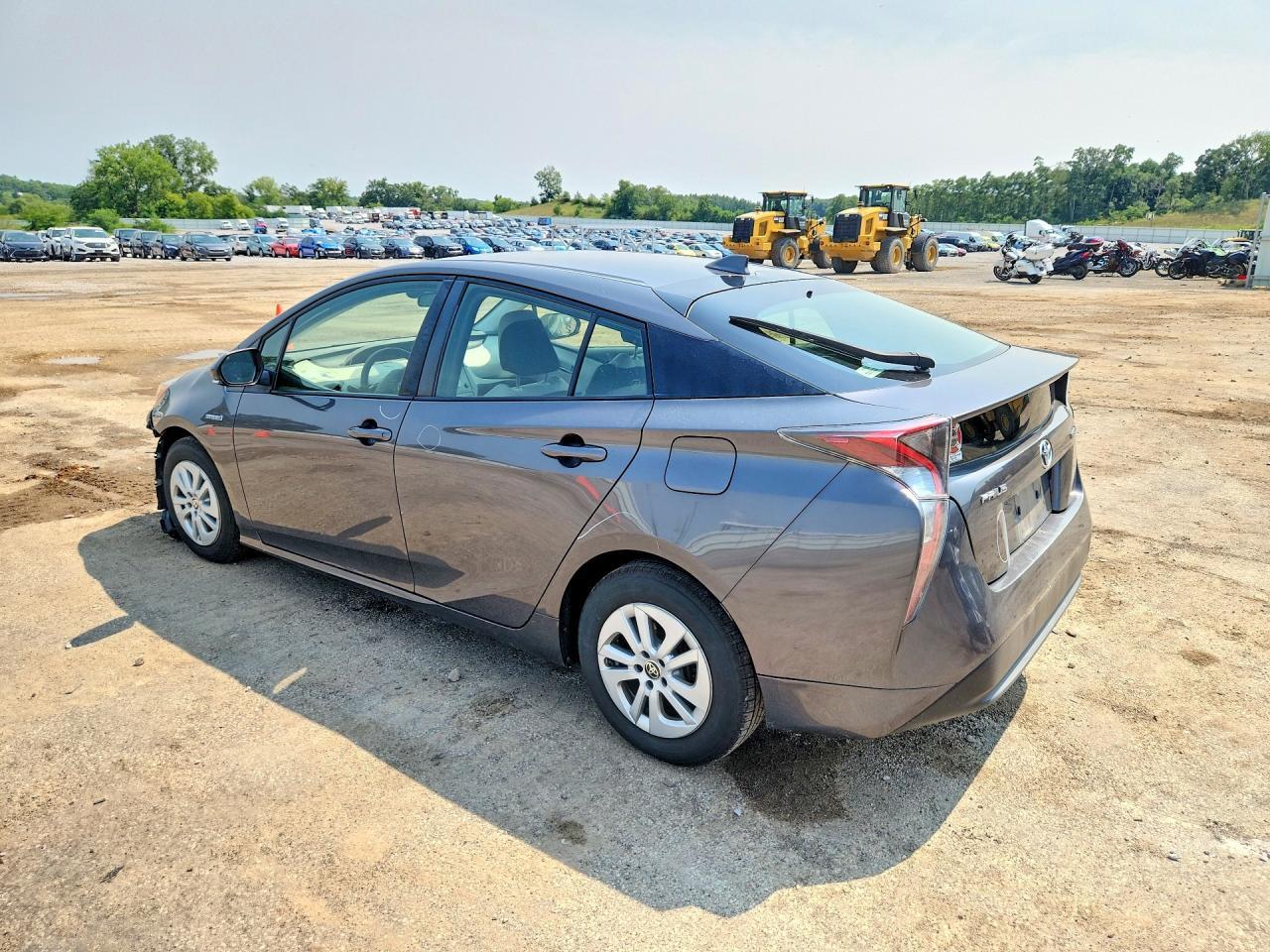 2017 Toyota Prius Two - Фото 2