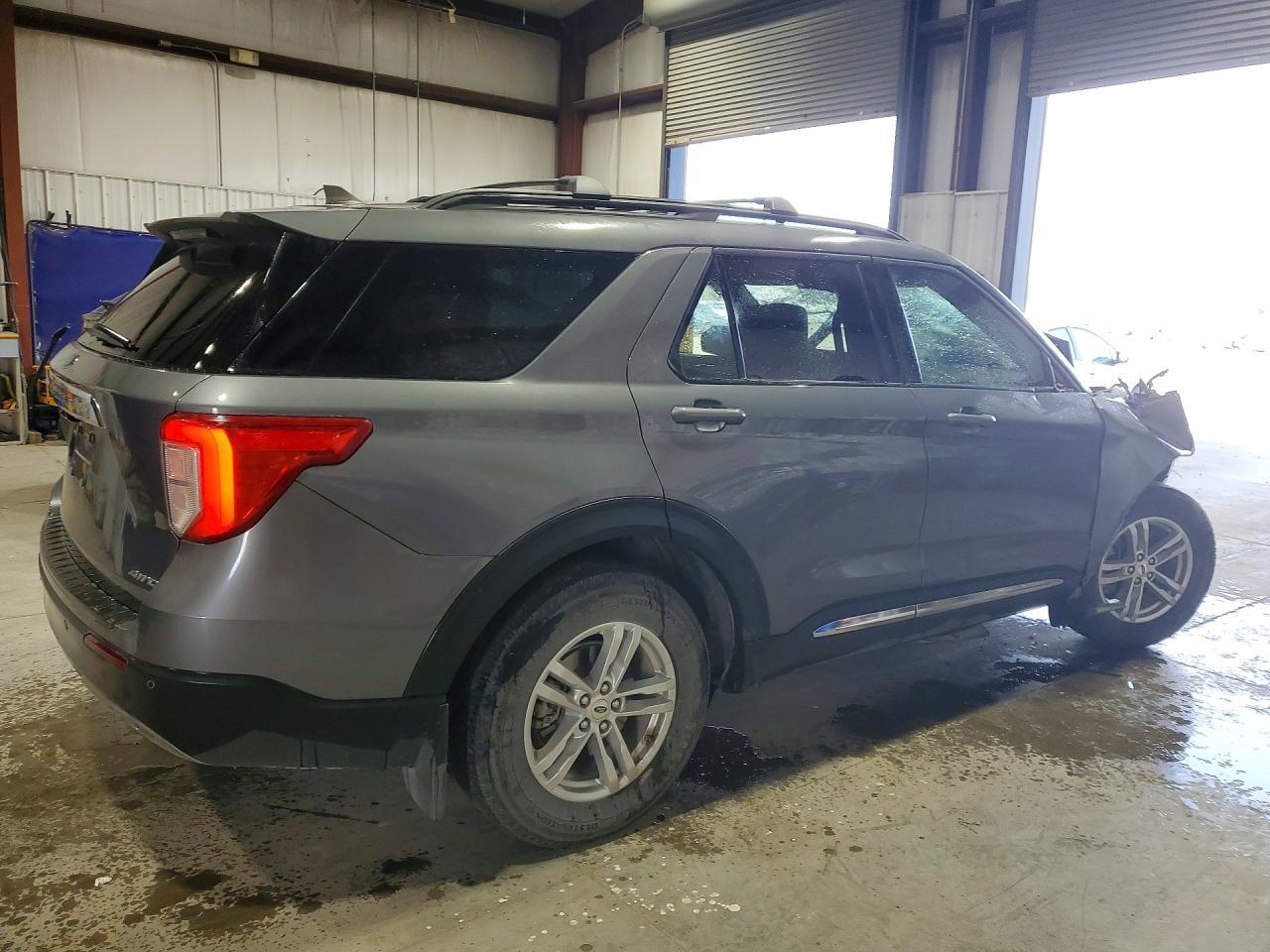 2022 Ford Explorer Xlt - Фото 3