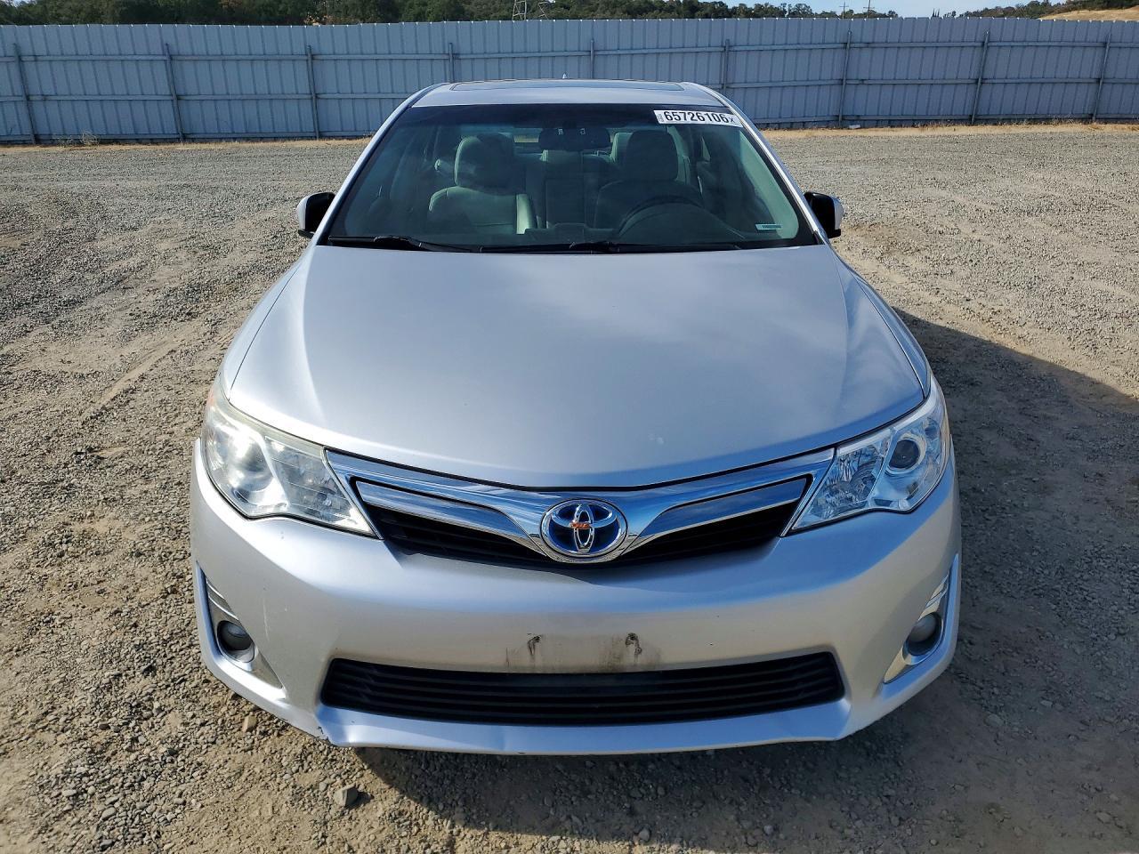 2012 Toyota Camry Hybrid Xle - Image 5