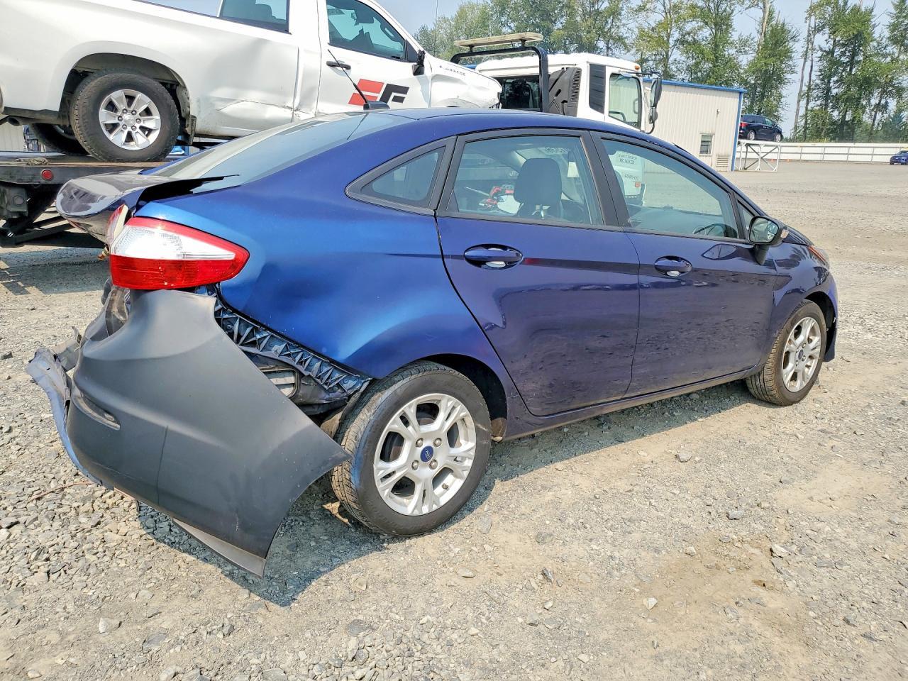 2016 Ford Fiesta Se - Фото 3