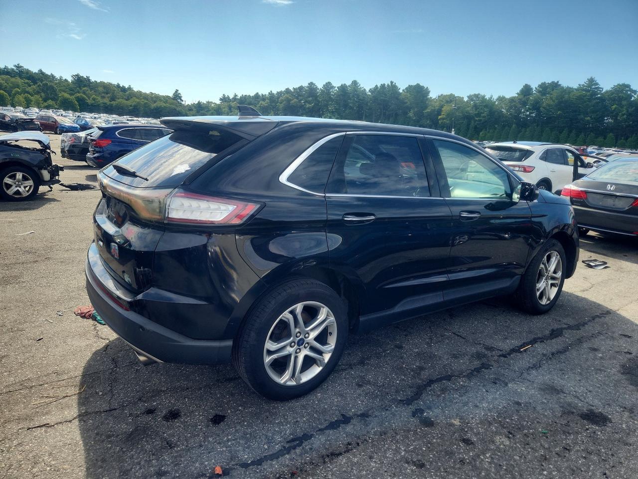 2017 Ford Edge Titanium - Image 3
