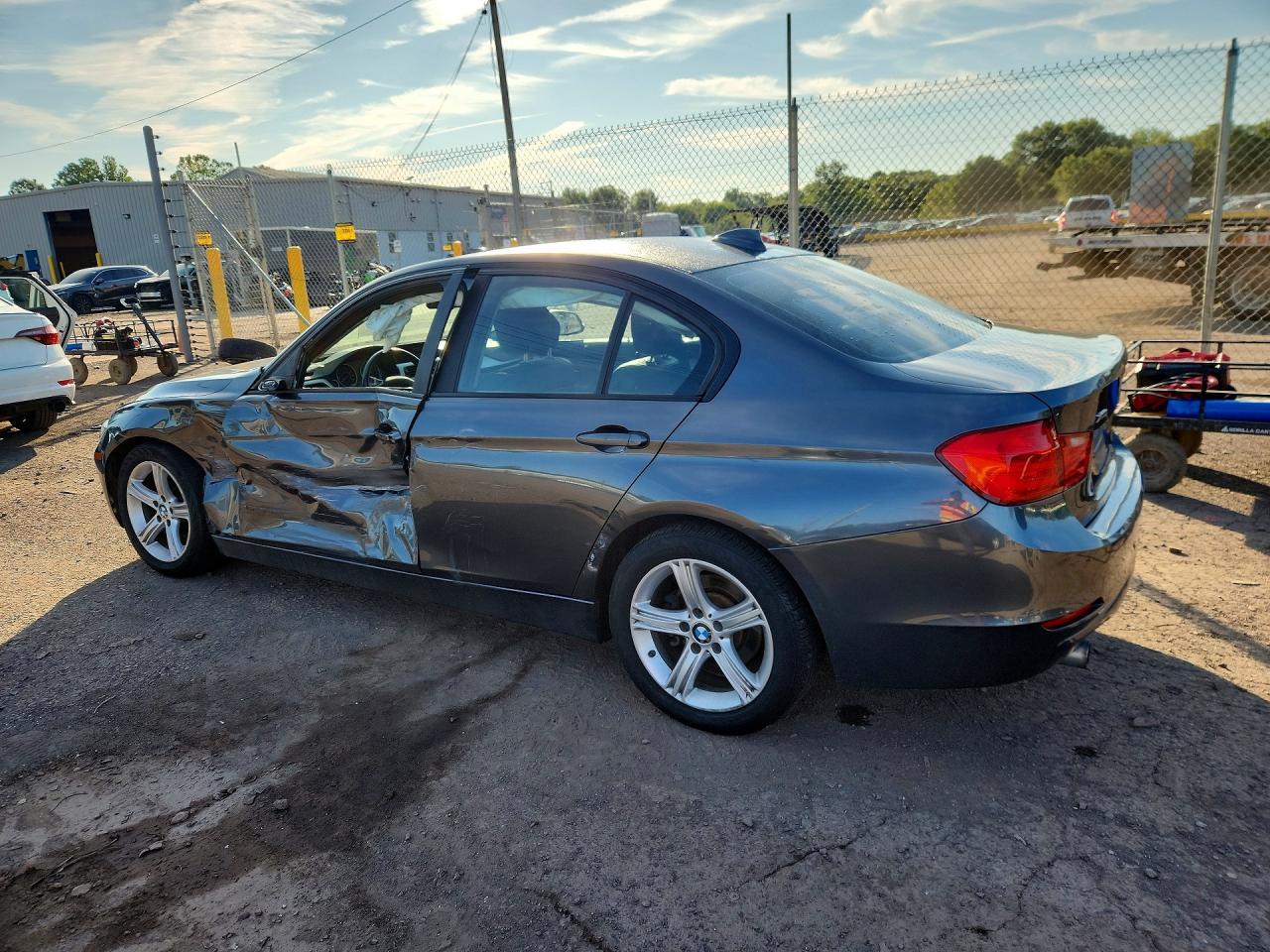 2014 BMW 320 I xDrive - Фото 2