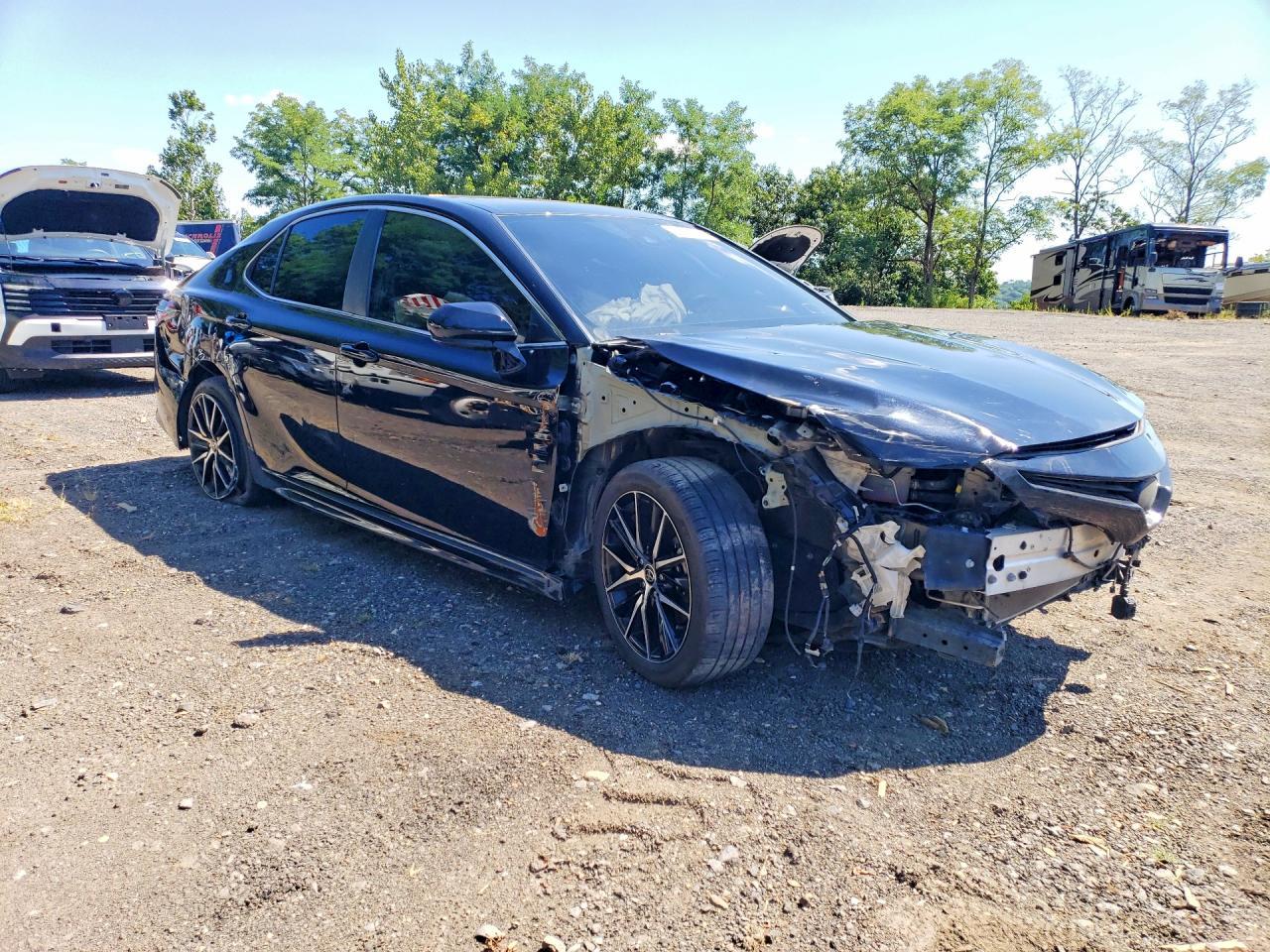 2023 Toyota Camry Hybrid Se - Фото 4