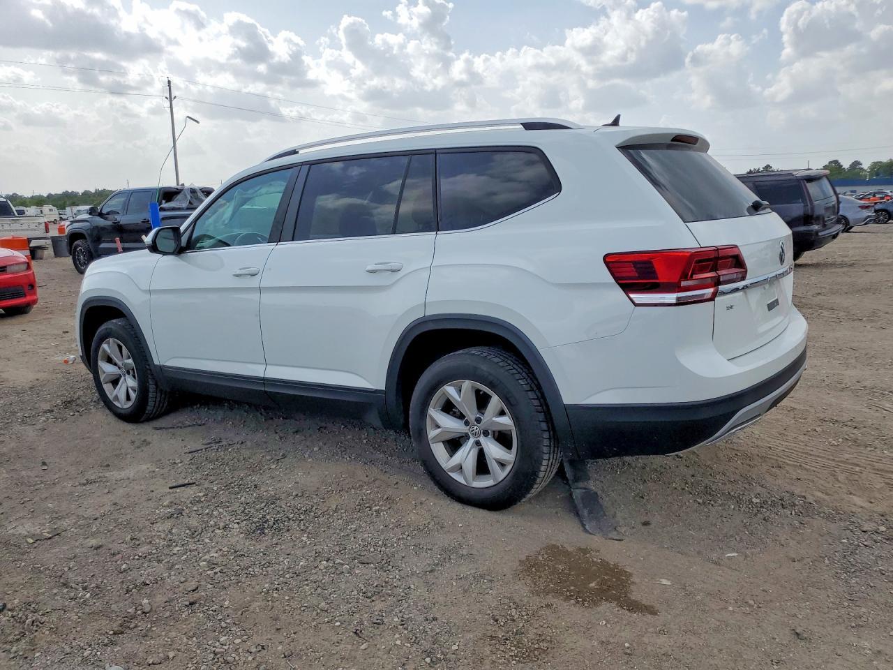 2018 Volkswagen Atlas Se - Фото 2