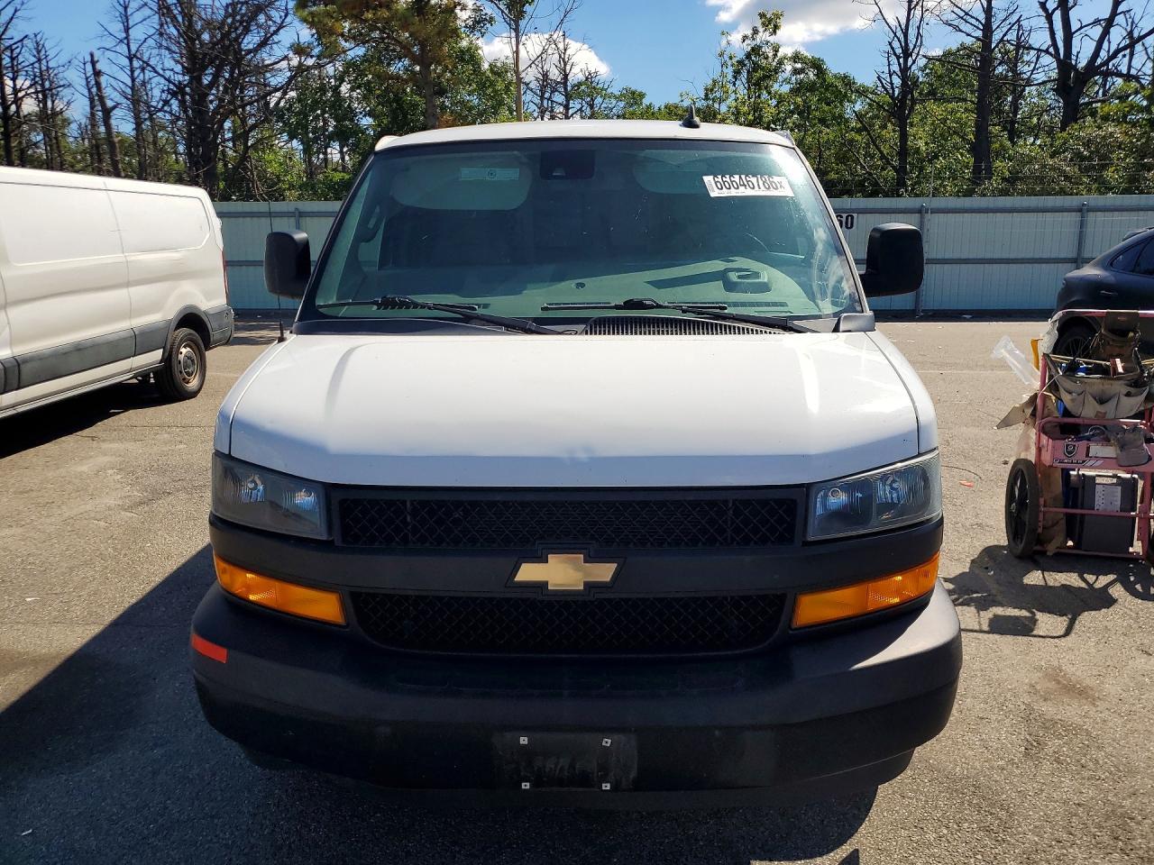 2019 Chevrolet Express G2500 Delivery Van - Фото 5