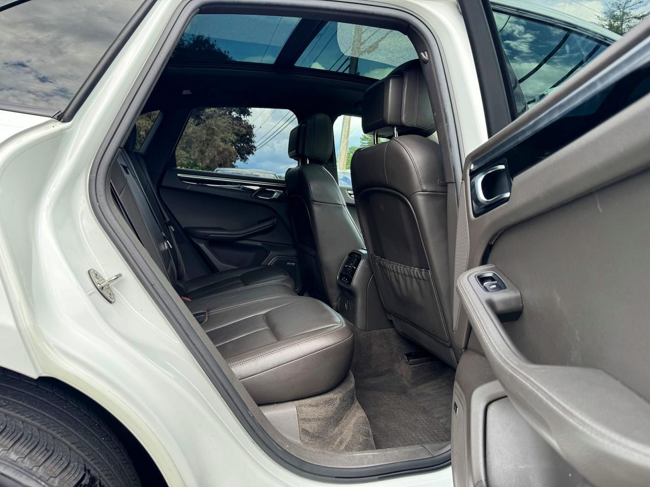 2018 Porsche Macan S - Image 6