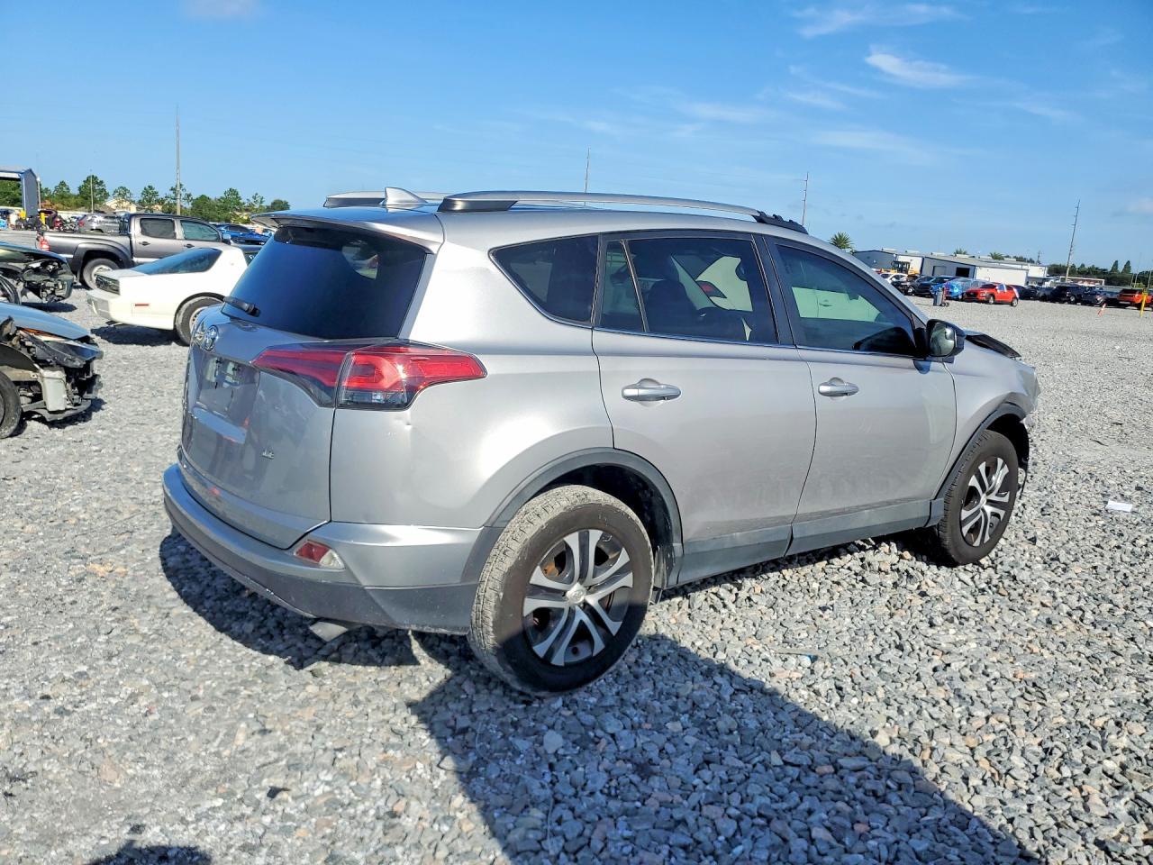 2018 Toyota Rav4 Le - Фото 3