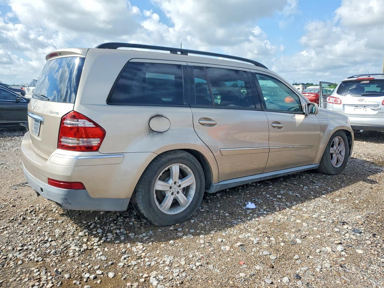 2007 Mercedes-Benz Gl 450 4Matic - Image 3