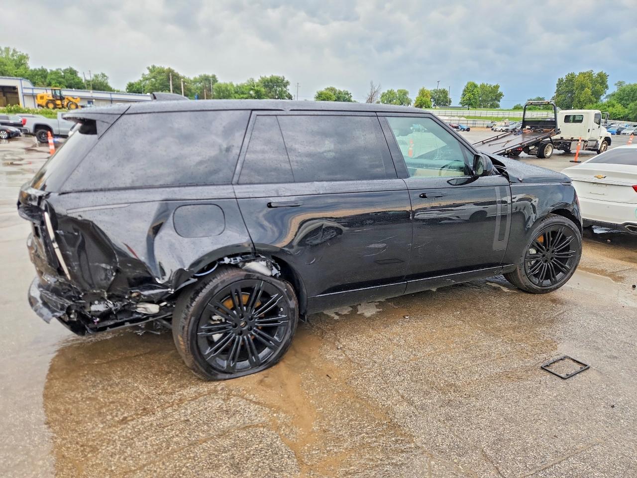 2026 Land Rover Range Rover Se - Image 3