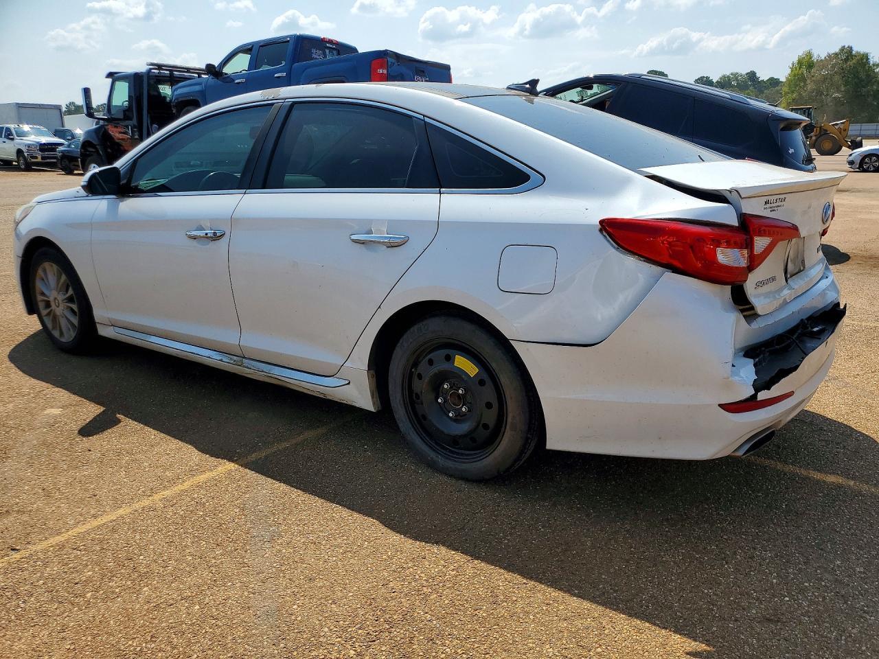2015 Hyundai Sonata - Image 2
