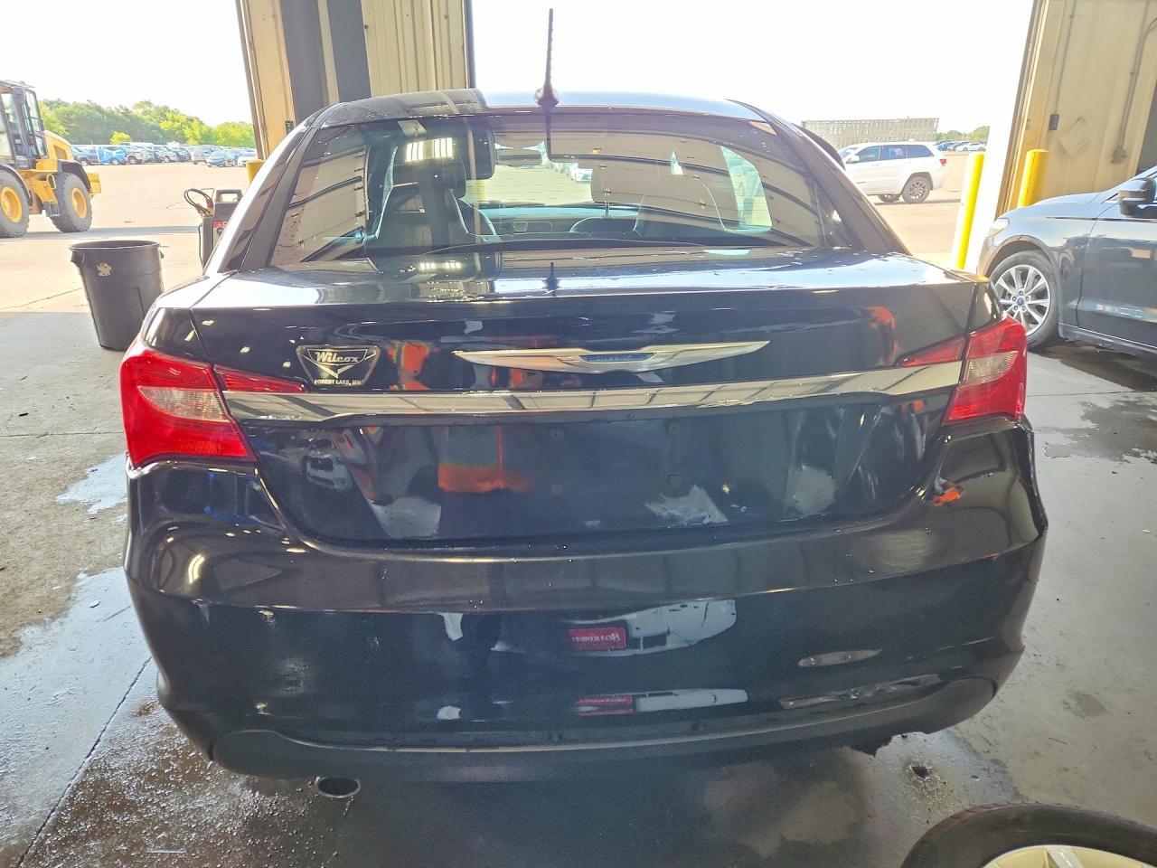 2014 Chrysler 200 Limited - Фото 6