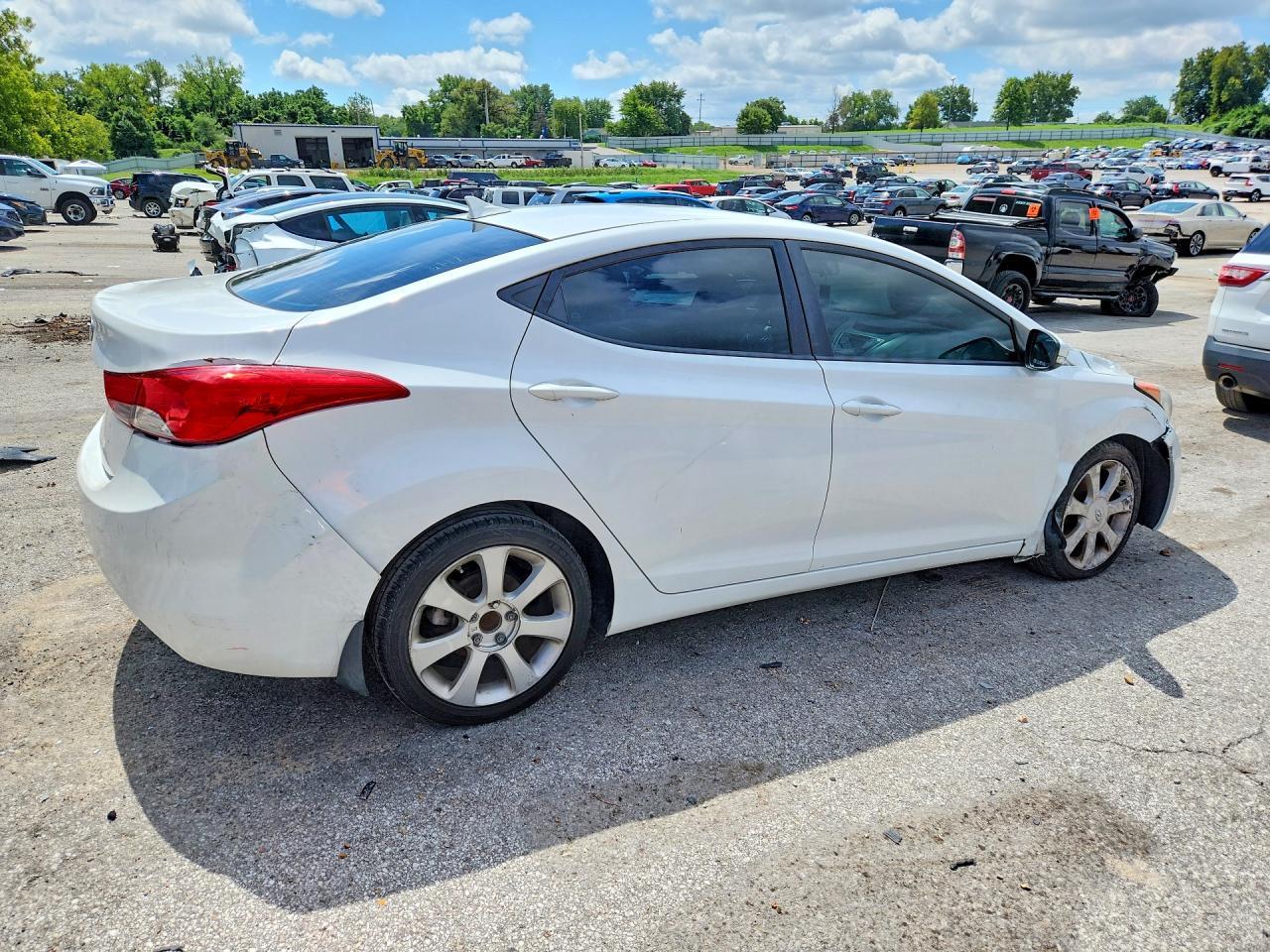2013 Hyundai Elantra Limited - Фото 3