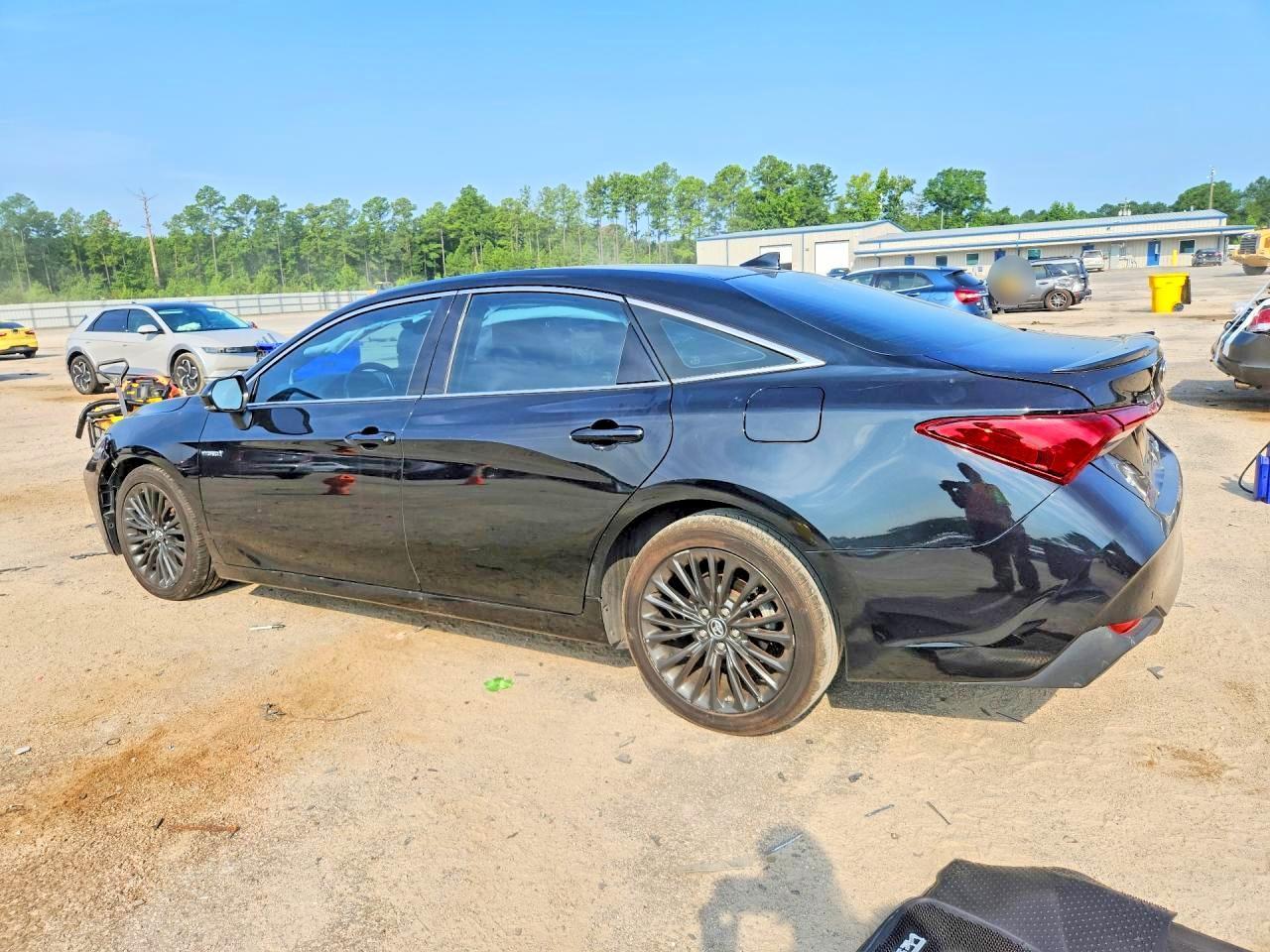 2019 Toyota Avalon Hybrid Xse - Фото 2