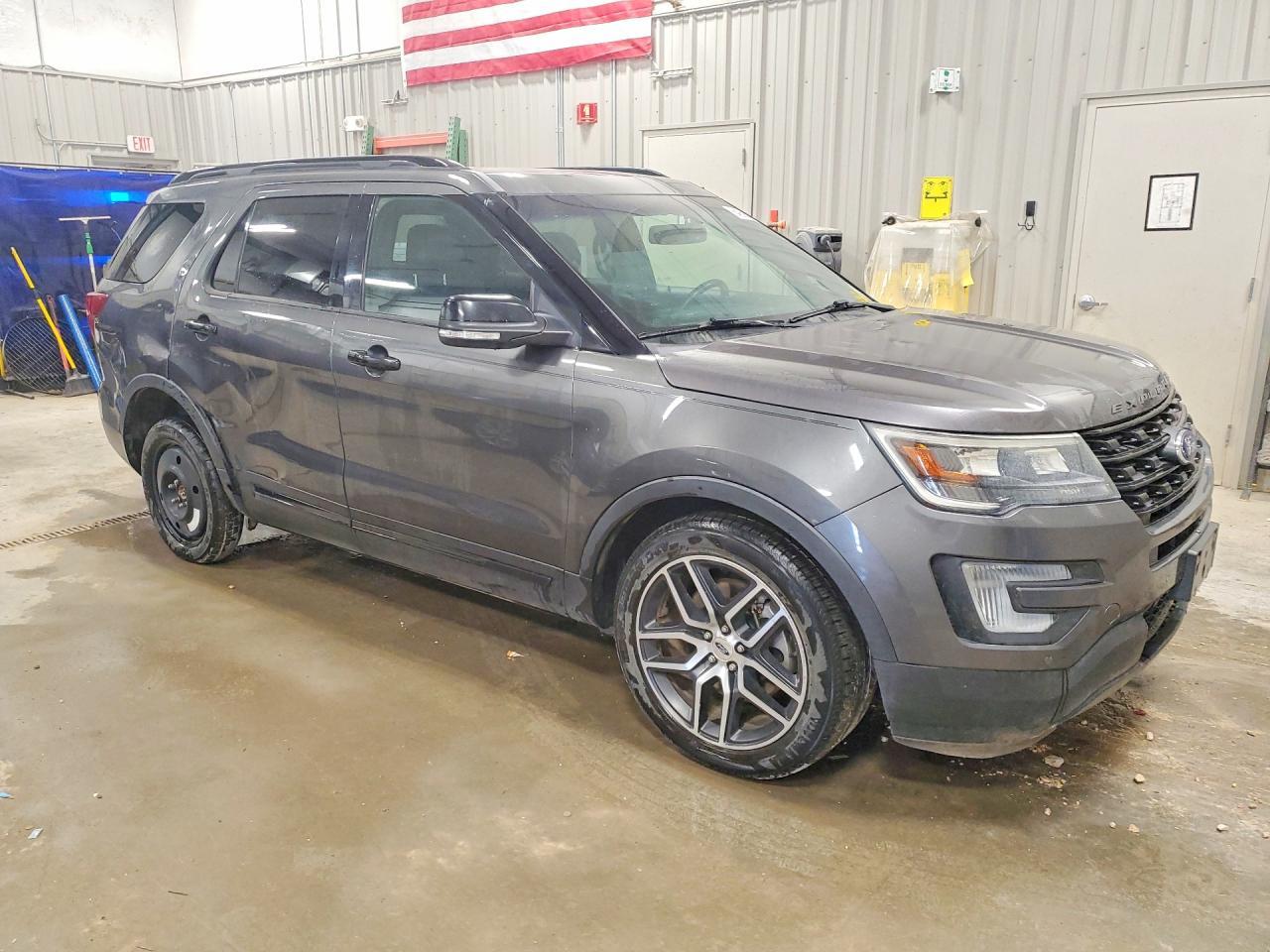 2016 Ford Explorer Sport - Фото 4