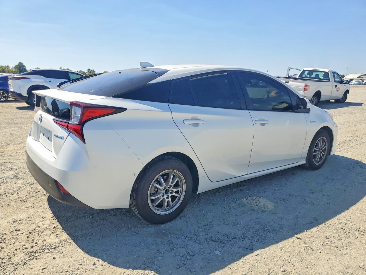 2022 Toyota Prius Le - Image 3