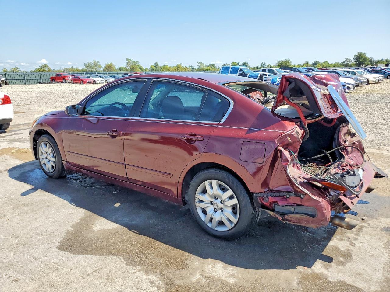 2010 Nissan Altima 2.5 - Фото 2