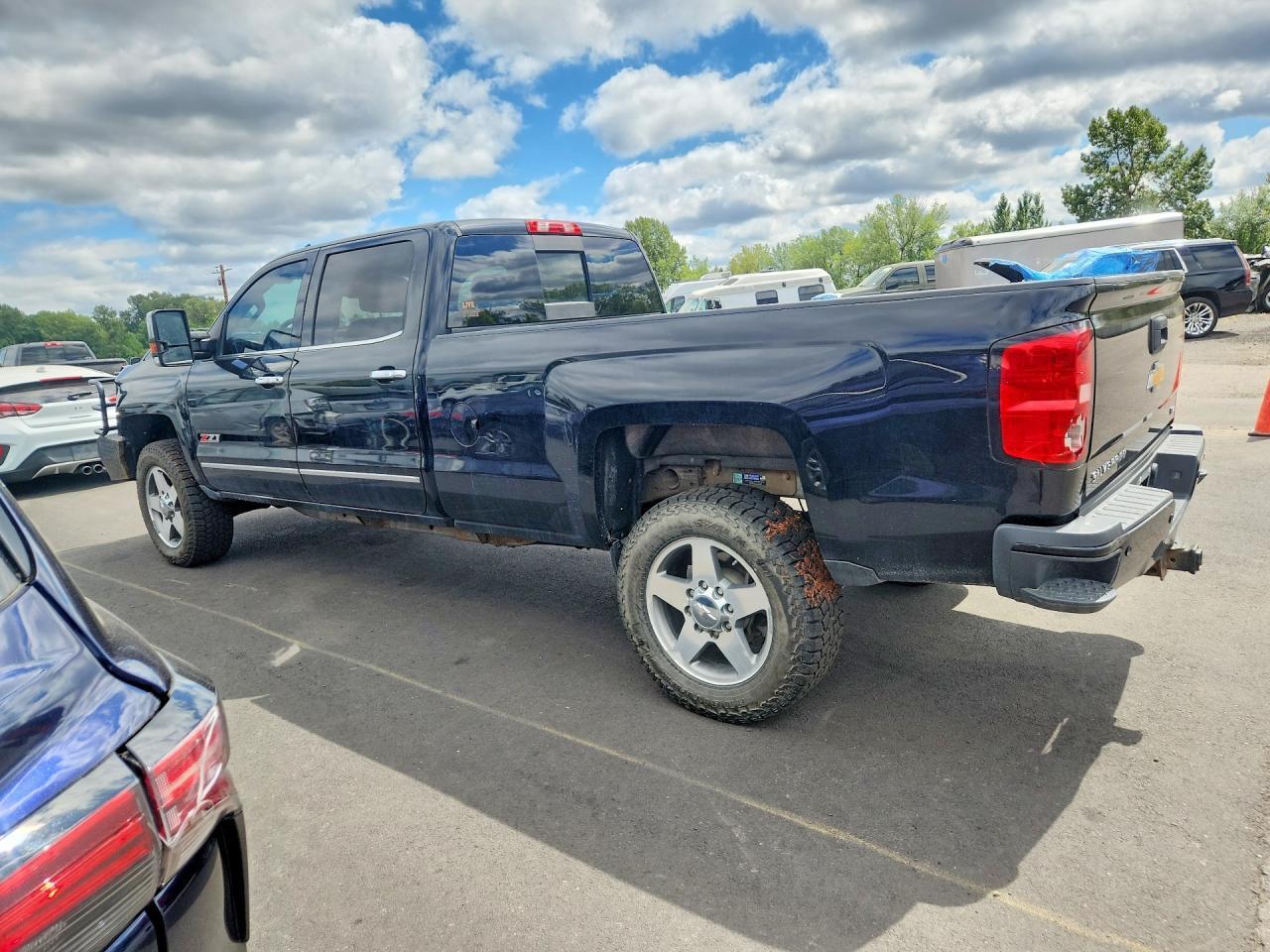 2015 Chevrolet Silverado K2500 Heavy Duty Ltz - Image 2