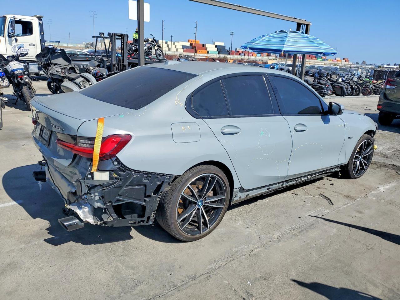 2023 BMW 330E - Image 3